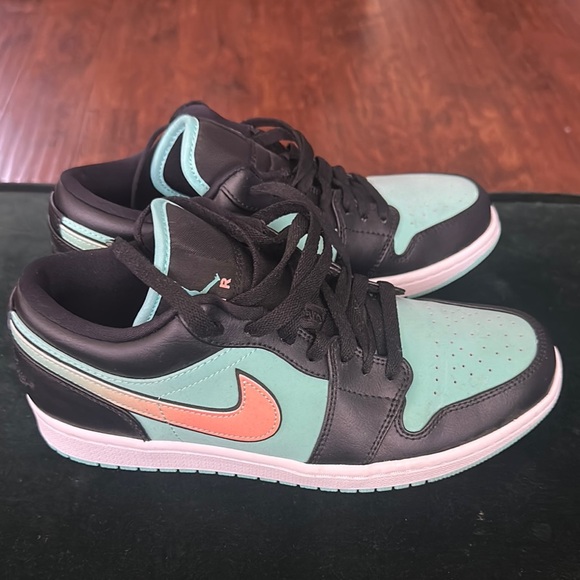 Nike Air Jordan Low in Black, Teal, and Orange - Picture 2 of 8